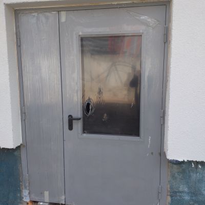 Дверь входная остекленная ООО ЛИЦО ГОРОДА